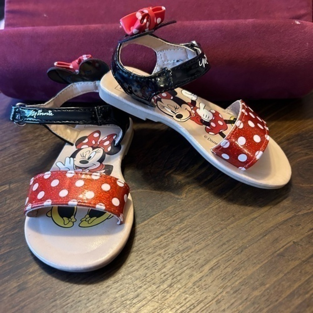 TUCKER & TATE MINNIE MOUSE SANDAL. Size toddler 6. NEW